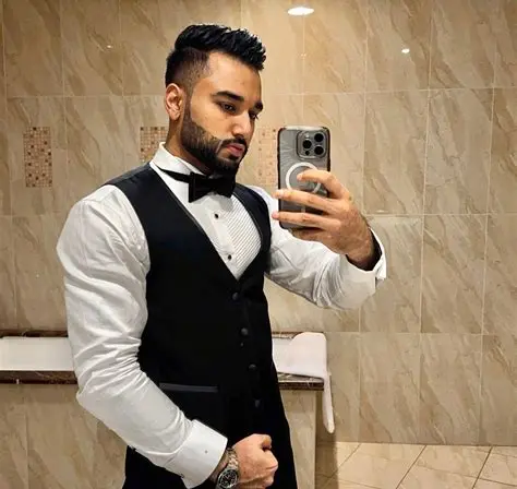 ميكروويف سامسونج 32 لتر ديجيتال بالشواية فضي — بحالة الزيرو